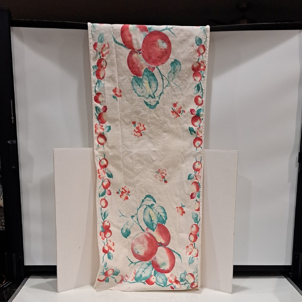Vtg Kitchen Linen. Good Condition. Off White W/ Red Apples. Towel Runner Decor